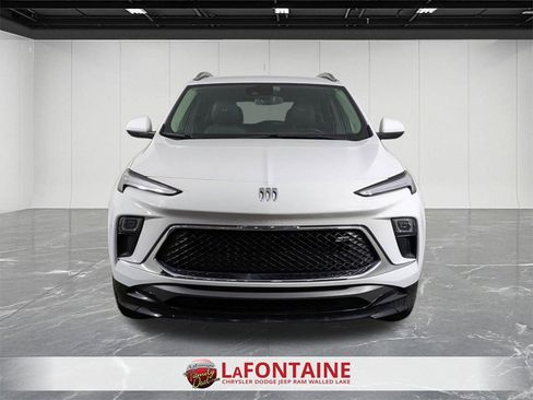 Used 2024 Buick Encore GX Sport Touring image 8