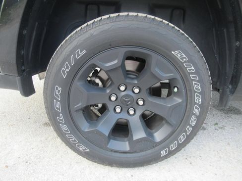 Used 2025 RAM 1500 Big Horn RWD image 5