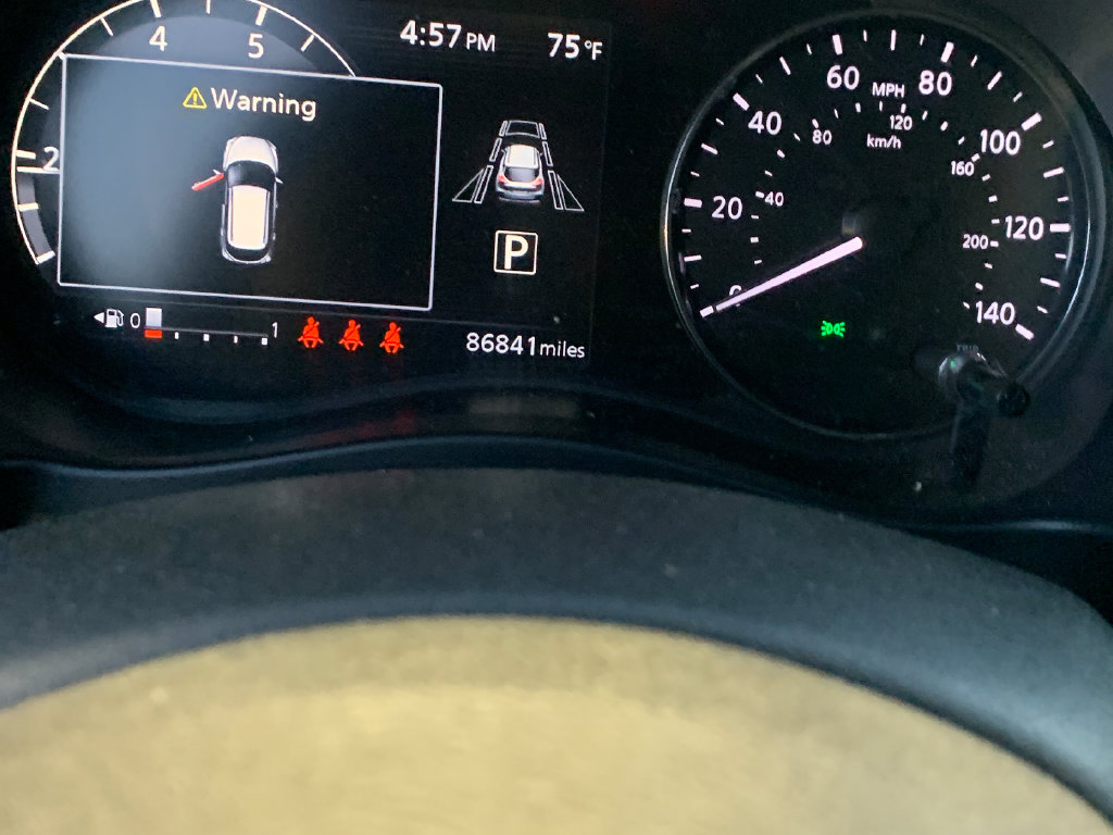 Used 2023 Nissan Kicks SV w/ Interior Electronics Package FWD image 11