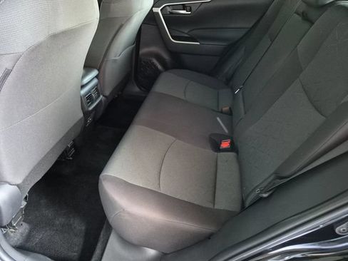 Used 2025 Toyota RAV4 XLE AWD/4WD image 24