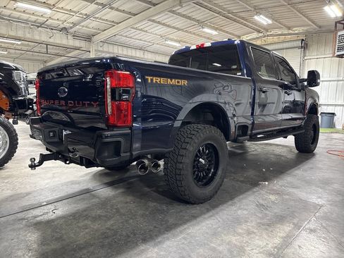 Used 2023 Ford F350 Lariat w/ Lariat Ultimate Package AWD/4WD image 3