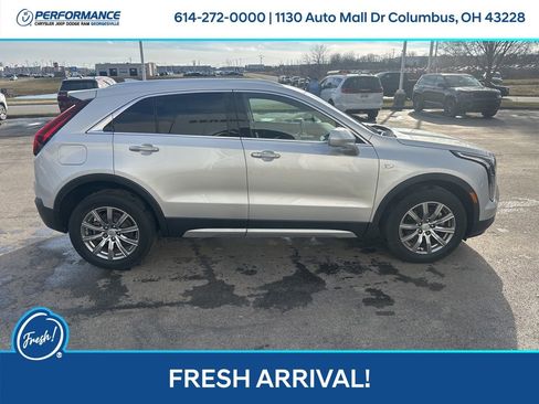 Used 2019 Cadillac XT4 Premium Luxury image 3