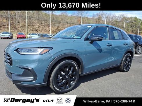 Used 2024 Honda HR-V Sport image 1