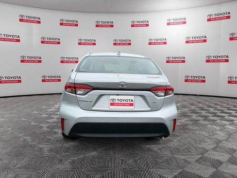 Used 2025 Toyota Corolla LE FWD image 6