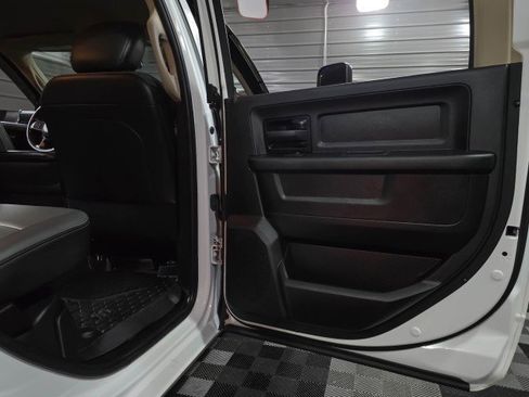 Used 2020 RAM 5500 Tradesman w/ Chrome Appearance Group image 40