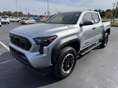 New 2025 Toyota Tacoma TRD Off-Road image 6