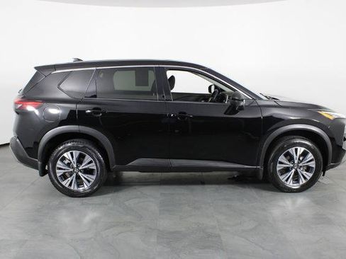 Certified 2021 Nissan Rogue SV FWD image 12