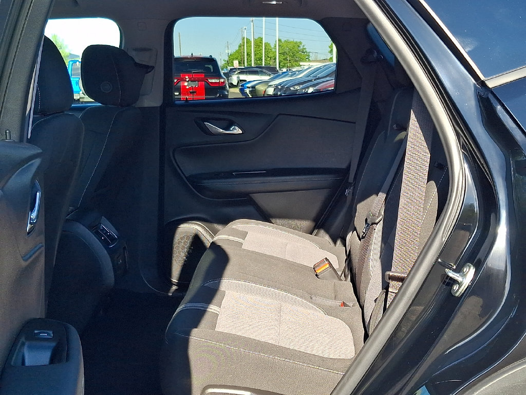 Used 2025 Chevrolet Blazer LT AWD/4WD image 12