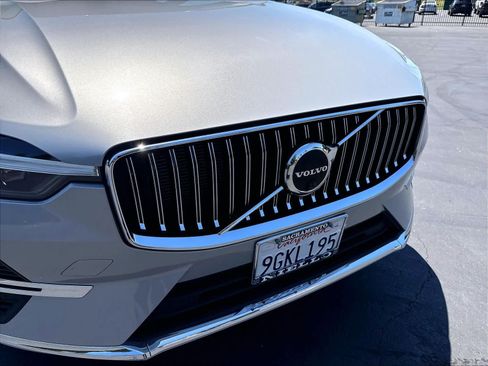 Used 2023 Volvo XC60 T8 Ultimate AWD/4WD image 33
