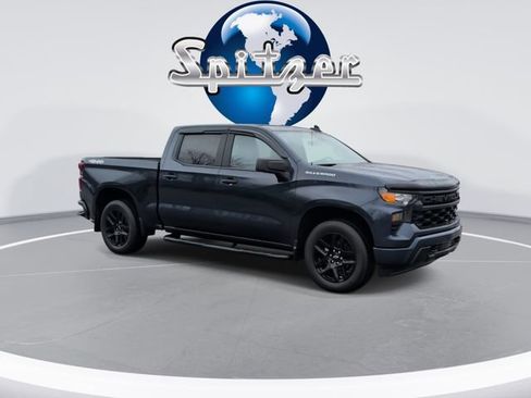 Used 2022 Chevrolet Silverado 1500 Custom image 2