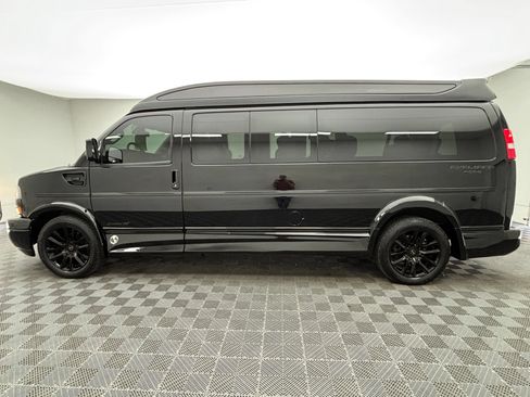 Used 2020 GMC Savana 2500 Extended w/ Enhanced Convenience Package RWD image 15