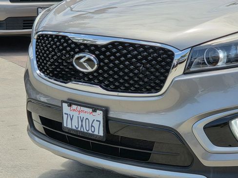 Used 2017 Kia Sorento EX w/ EX V6 Premium Package FWD image 8