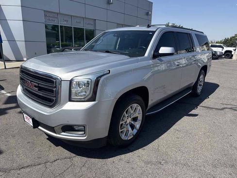 Used 2015 GMC Yukon XL SLT w/ HD Trailering Package AWD/4WD image 2