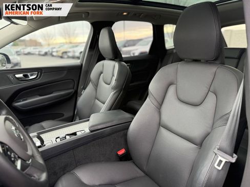Used 2025 Volvo XC60 B5 Plus image 34
