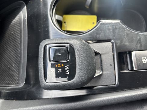 Used 2023 Nissan Rogue SV w/ SV Premium Package image 22