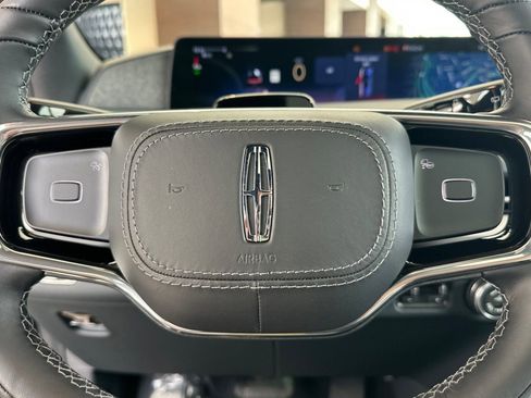 New 2026 Lincoln Navigator Reserve w/ Jet Appearance Package image 23