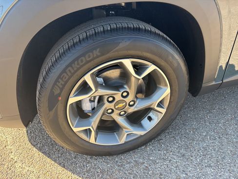 New 2026 Chevrolet Trax LT image 22