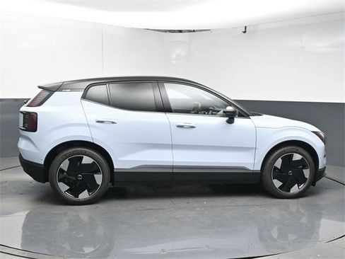 New 2025 Volvo EX30 Ultra w/ Climate Package image 8
