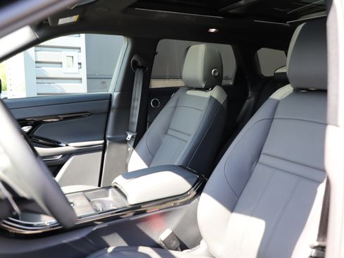 New 2026 Land Rover Range Rover Evoque S AWD/4WD image 17