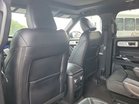 Used 2021 Ford Explorer ST w/ Equipment Group 401A AWD/4WD image 15