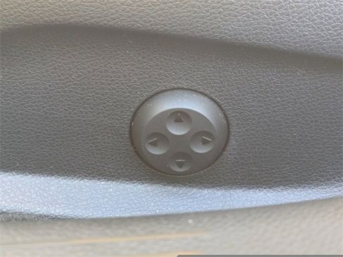 Used 2019 Mercedes-Benz C 300 Sedan image 24