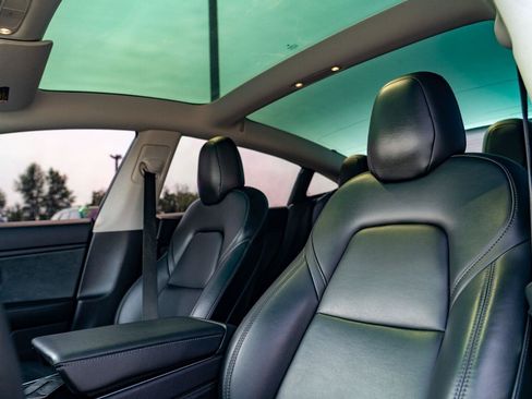 Used 2019 Tesla Model 3 Standard Range Plus RWD image 15