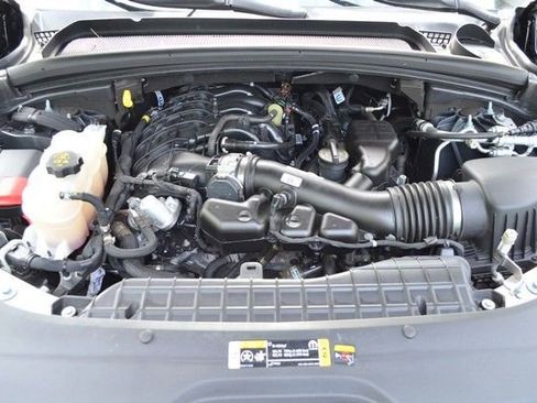 Used 2023 Jeep Grand Cherokee Limited w/ Luxury Tech Group II AWD/4WD image 40