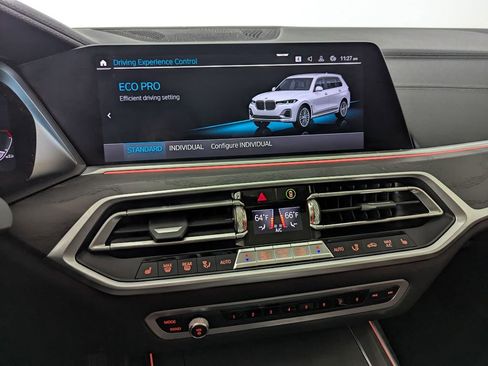 Used 2020 BMW X7 xDrive40i w/ Premium Package AWD/4WD image 11