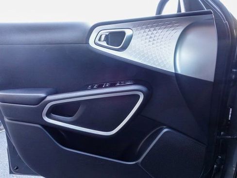 Used 2023 Kia Soul LX w/ Option Group 015 image 12