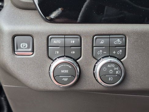 New 2026 GMC Sierra 1500 SLT w/ SLT Premium Plus Package AWD/4WD image 31