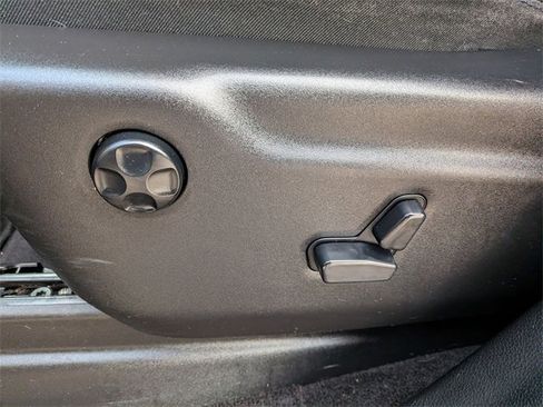 Certified 2018 Jeep Grand Cherokee Altitude image 10