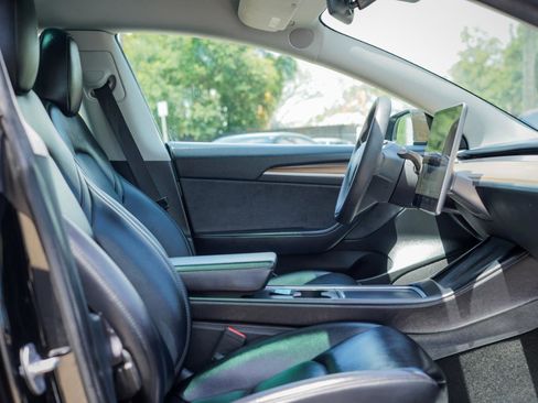 Used 2023 Tesla Model 3 Standard Range RWD image 8