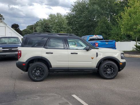 Used 2025 Ford Bronco Sport Badlands image 35