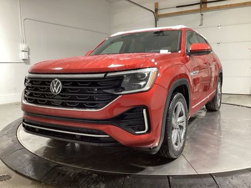Used 2024 Volkswagen Atlas Cross Sport SEL R-Line image 3