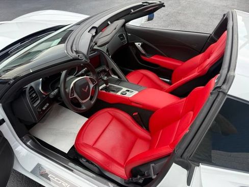 Used 2015 Chevrolet Corvette Stingray Coupe w/ 2LT Preferred Equipment Group RWD image 6