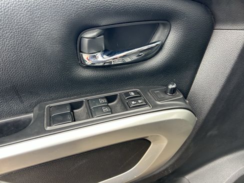 Used 2021 Nissan Titan SV w/ SV Convenience Package RWD image 12
