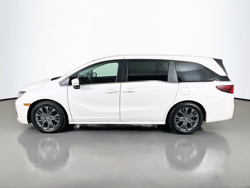 Used 2025 Honda Odyssey Touring image 5