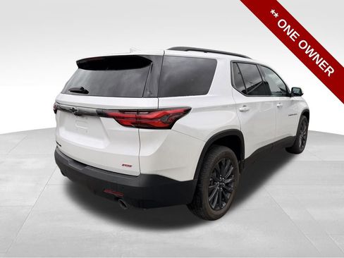 Used 2022 Chevrolet Traverse RS image 3