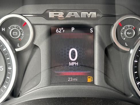 New 2026 RAM 1500 Express AWD/4WD image 13