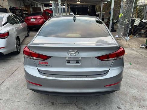 Used 2017 Hyundai Elantra SE image 9