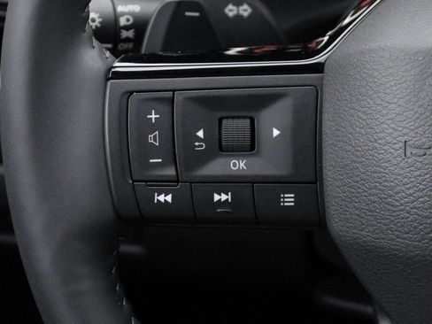 Certified 2025 Nissan Rogue SL w/ SL Premium Package image 34