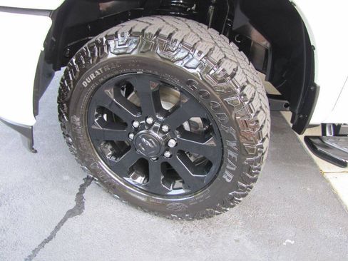 Used 2025 RAM 2500 Big Horn AWD/4WD image 29