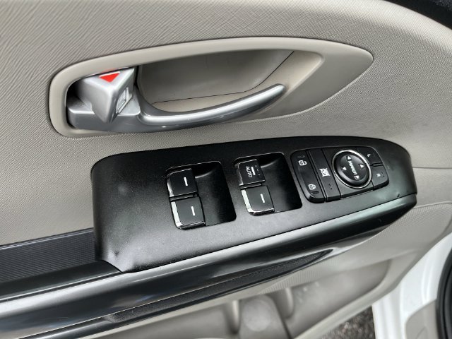 Used 2019 Kia Sedona EX FWD image 16