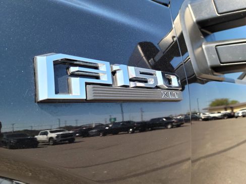 Used 2019 Ford F150 XLT w/ Equipment Group 302A Luxury image 17