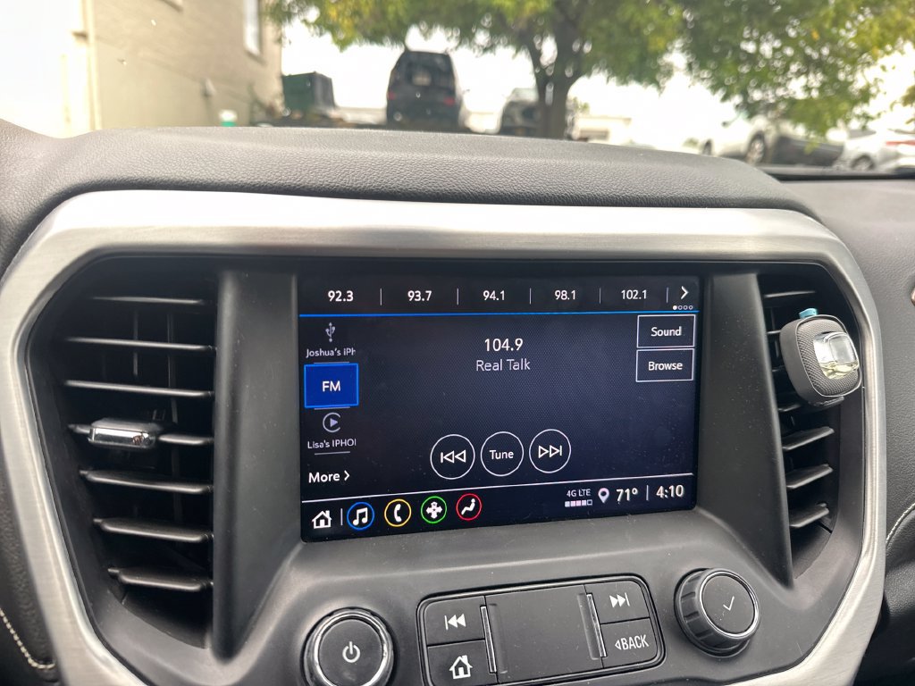 Used 2023 GMC Acadia SLE FWD image 17