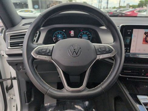 Used 2025 Volkswagen Atlas Cross Sport SE FWD image 22