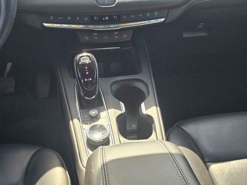 Used 2023 Cadillac XT4 Luxury w/ Cold Weather Package image 19