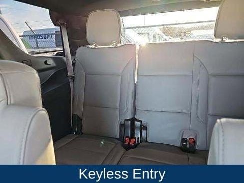 Used 2023 GMC Yukon SLT w/ Max Trailering Package image 15