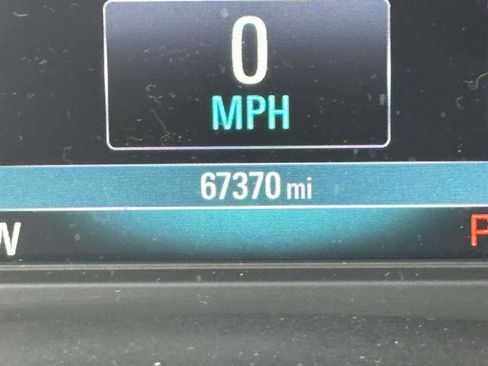 Used 2019 Buick Enclave Essence image 17