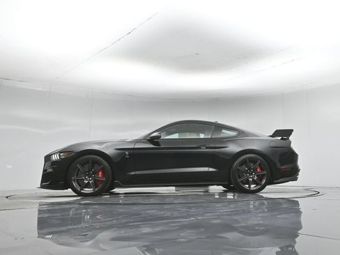 Certified 2021 Ford Mustang Shelby GT500 w/ Carbon Fiber Track Pack RWD image 6